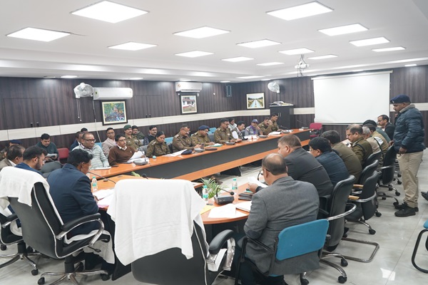 Jamshedpur : जमशेदपुर में गणतंत्र दिवस 2026 की तैयारी को लेकर समाहरणालय में समीक्षा बैठक आयोजित