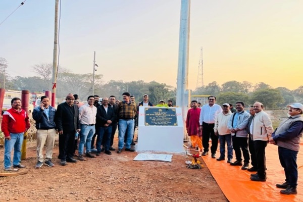 Gua : किरीबुरू टाउनशिप में हाई मास्ट लाइट लगाने की पहल, पीसीएस स्कूल चौक पर टावर का उद्घाटन