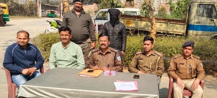 Jamshedpur : सोनारी पुलिस का अवैध मादक पदार्थ के कारोबार पर प्रहार, 11पुड़िया ब्राउन शुगर के साथ युवक को दबोचा