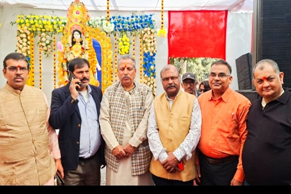 Jamshedpur : जमशेदपुर व्यवहार न्यायालय परिसर में बसंत पंचमी पर सरस्वती पूजा और नेताजी जयंती का भव्य आयोजन
