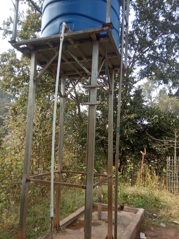 Gua : बिनुवा गांव के अंकुआ टोले में सोलर जलमीनार से टाइमर चोरी, पेयजल संकट गहराया