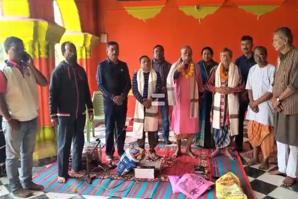 Seraikela : पौष पूर्णिमा पर श्री जगन्नाथ मंदिर में उमड़ा श्रद्धालुओं का सैलाब