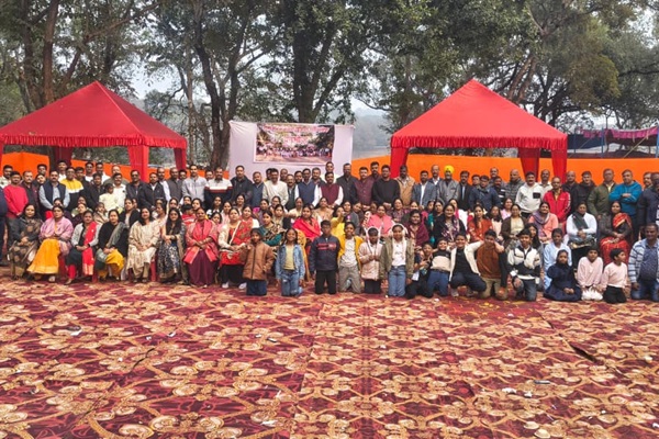 Jamshedpur : टाटा मोटर्स वर्कर्स यूनियन का सपरिवार वनभोज सह मिलन समारोह संपन्न