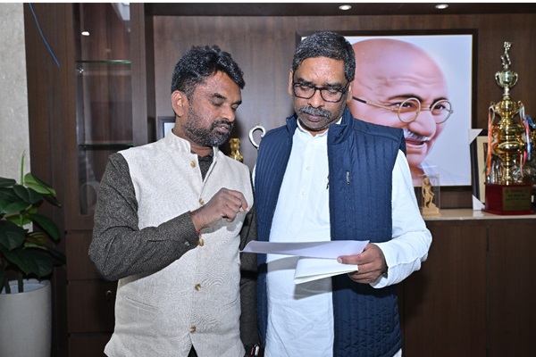 Jamshedpur : टाटानगर से बड़ौदा घाट तक सड़क उन्नयन के लिए 4.17 करोड़ की मिली मंजूरी, क्षेत्रवासियों को मिलेगा लाभ