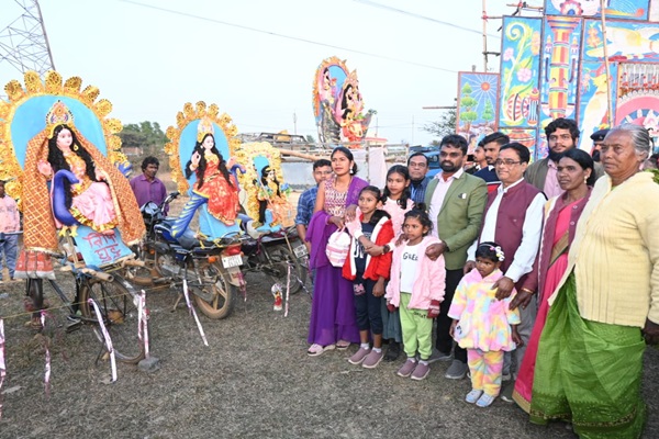 Potka : राखा माइन्स में भव्य टुसू मेला, संस्कृति और परंपरा का दिखा रंग