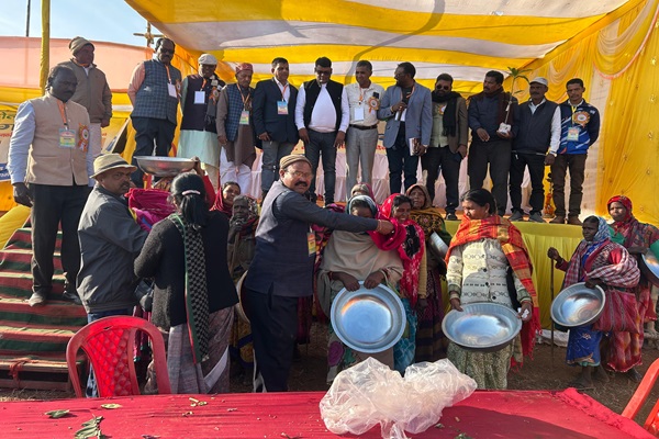 Ranchi : नगड़ी में कृषि मेला और संगोष्ठी, किसानों को नई तकनीकी खेती और निर्यात के लिए किया गया प्रेरित