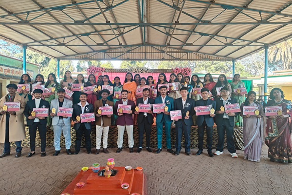 Gua : डीएवी गुवा में कक्षा बारहवीं के विद्यार्थियों के लिए भावपूर्ण विदाई समारोह आयोजित