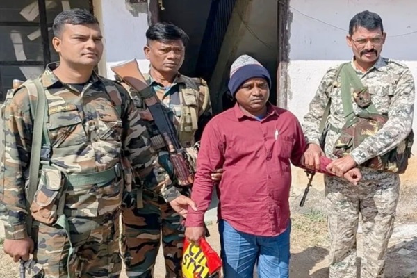 Palamu : पलामू में एसीबी की बड़ी कार्रवाई, रिश्वत लेते पंचायत रोजगार सेवक रंगेहाथ गिरफ्तार