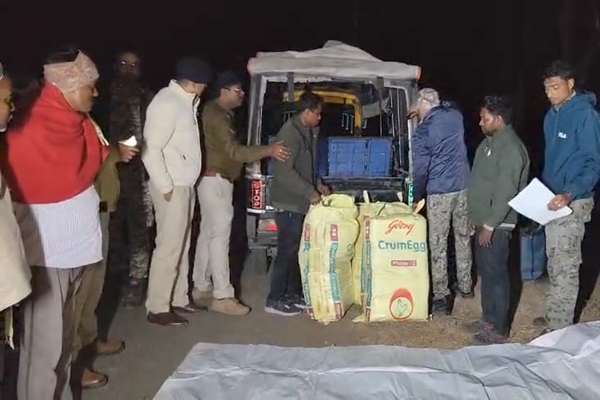 Jhargram : झाड़ग्राम में नयाग्राम पुलिस ने 65 किलो गांजा बरामद, दो तस्कर गिरफ्तार