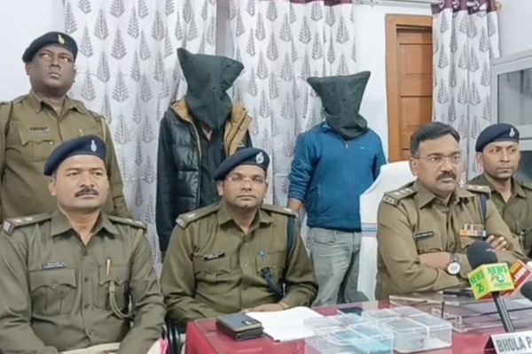 Jamshedpur : जमशेदपुर पुलिस ने हत्या की योजना रच रहे दो अपराधियों को गिरफ्तार कर जेल भेजा