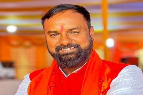 Jamshedpur : भगवा पर आपत्तिजनक बयान को लेकर हिंदुवादी नेता चिंटू सिंह का कड़ा एतराज़