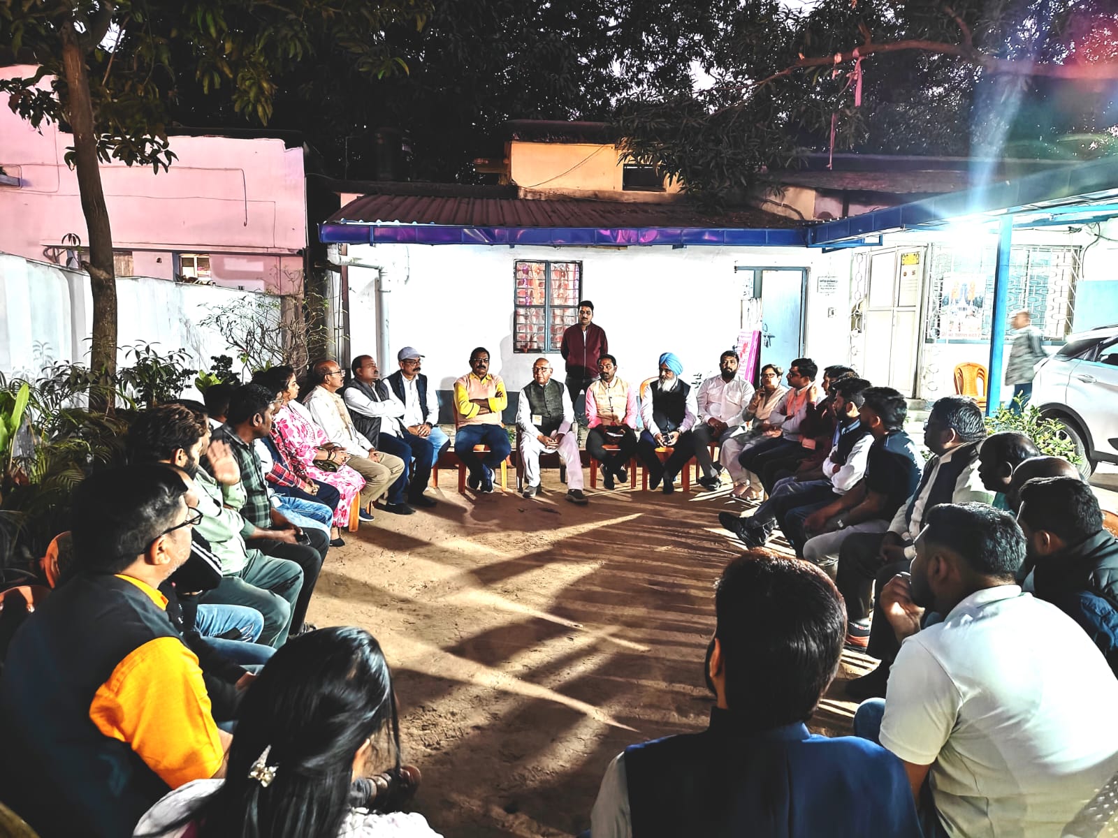 Jamshedpur : जदयू की बैठक में विधायक सरयू राय के निशाने पर रहे पूर्व मंत्री बन्ना गुप्ता कहा,एक आदमी विधायक बने, मंत्री बने, मेयरपति भी बने, यह ठीक नहीं