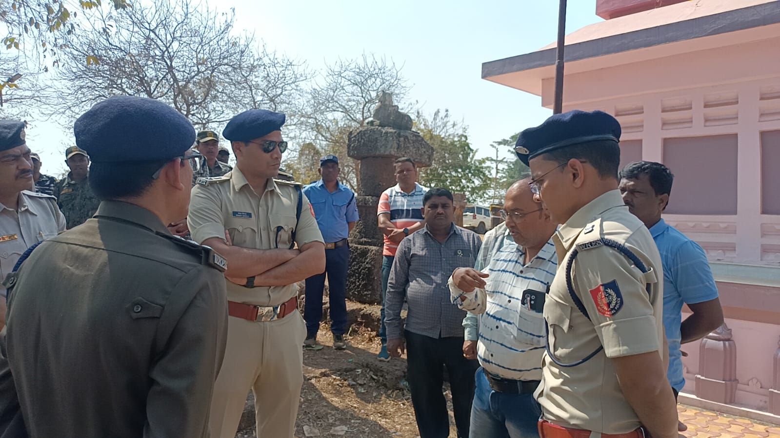 Jhargram : शिव चतुर्दशी मेला और लोक संस्कृति उत्सव की तैयारियों का एसपी ने लिया जायजा