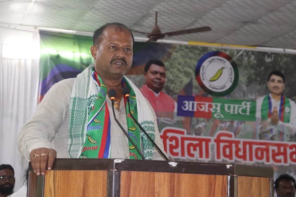 Jamshedpur : जमशेदपुर में बिगड़ती कानून व्यवस्था पर आजसू ने उठाया बड़ा सवाल