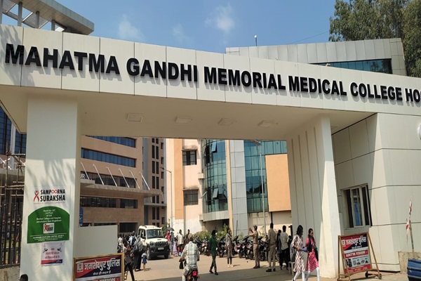 Jamshedpur : एमजीएम अस्पताल में पानी संकट, नगर निगम ने संभाली कमान