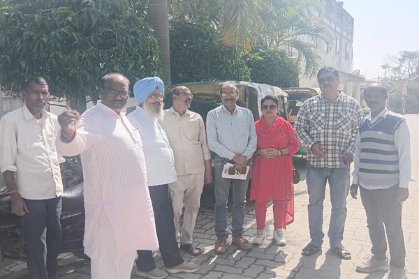 Jamshedur : मानगो नगर निगम चुनाव : एनडीए समर्थित मेयर प्रत्याशी संध्या सिंह के समर्थन में जद(यू) ने किया जोरदार जनसंपर्क अभियान