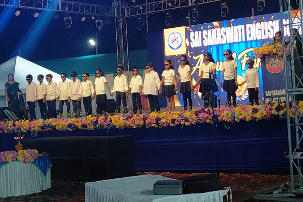 Jamshedpur : साईं सरस्वती इंग्लिश स्कूल में 21वां वार्षिकोत्सव धूमधाम से संपन्न