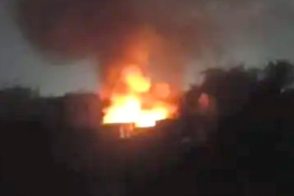 Chandil : कपाली में स्क्रैप टाल में भीषण आग, लाखों का नुकसान