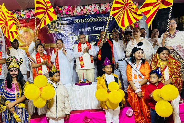 Jamshedpur : महाशिवरात्रि पर ब्रह्माकुमारीज द्वारा भव्य शोभायात्रा का आयोजन