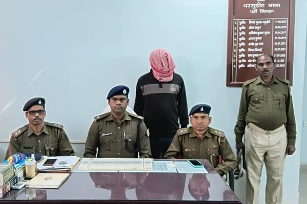 Jamshedpur : जमशेदपुर में तड़ीपार कुख्यात अपराधी सुमित कुमार सिंह गिरफ्तार