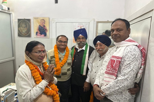 Municipal Elections : बलबीर कौर ने जुगसलाई में पदयात्रा कर मांगे वोट, जन समर्थन से जीत का किया दावा