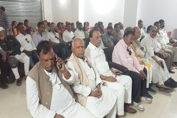 Jamshedpur : मानगो नगर निगम चुनाव में मेयर प्रत्याशी सुधा गुप्ता की जीत तय : महेंद्र पांडेय