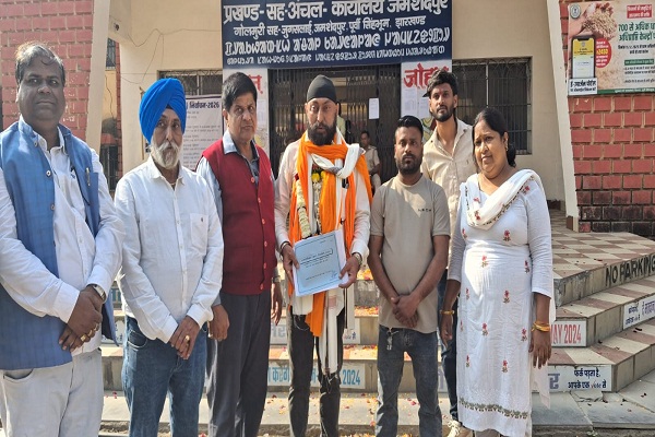 Jamshedpur : जुगसलाई नप के वार्ड तीन से प्रत्याशी जगदीप सिंह मिंटू ने शुरू किया जन संपर्क अभियान