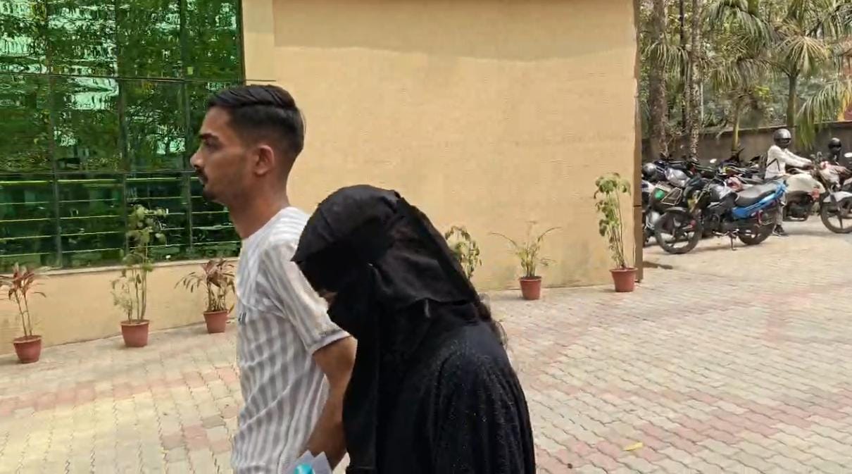 Jamshedpur : जुगसलाई से भागे प्रेमी युगल ने एसएसपी के सामने किया सरेंडर, जुगसलाई पुलिस प्रेमी युगल से पूछताछ के बाद लेगी निर्णय