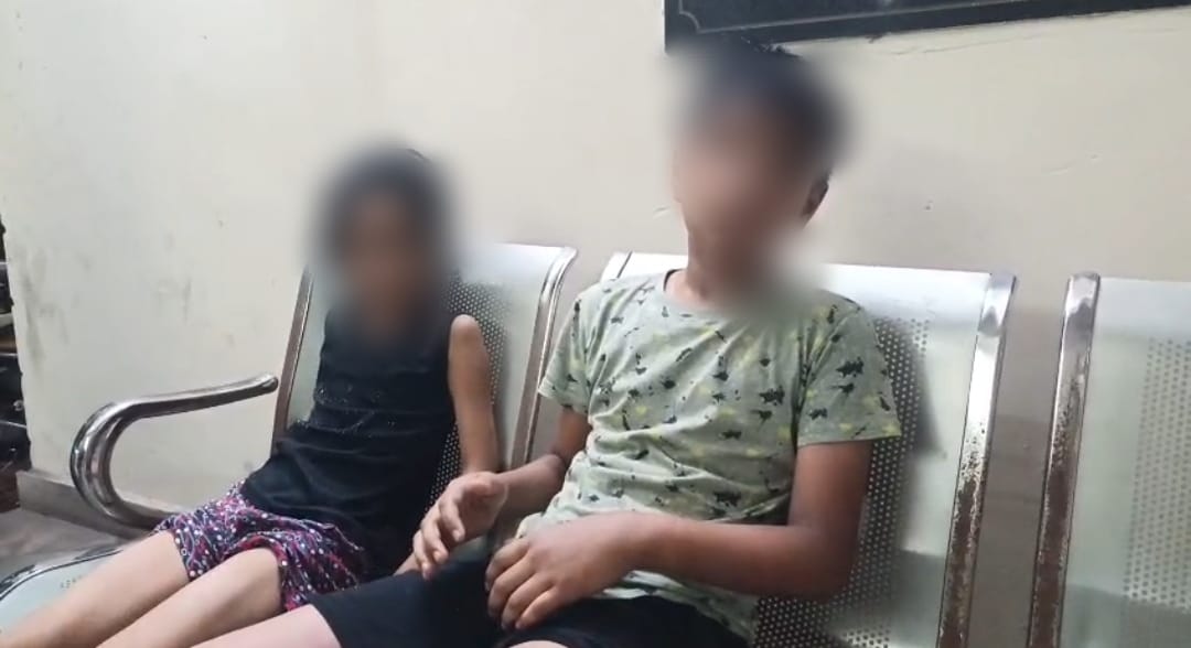 Jamshedpur : कम नंबर पर ट्यूशन टीचर का कहर, दो बच्चों को बेरहमी से पीटा थाने में शिकायत 