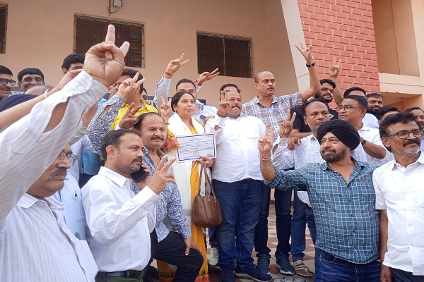 Municipal Elections : भाजपा समर्थित अर्चना दुबे बनीं जुगसलाई नगर परिषद की उपाध्यक्ष, हिदायत समर्थक इरशाद अंसारी को मिले मात्र तीन वोट