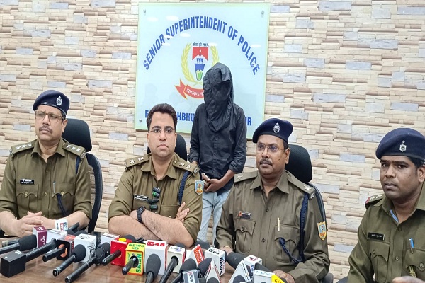 Jamshedpur : बागबेड़ा में महिला से छेड़खानी व मारपीट के आरोपी शराब कारोबारी का बेटा गिरफ्तार, भेजा गया जेल