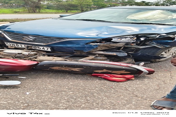 Baharagora : सड़क हादसे में महिला गंभीर रूप से घायल, बारीपदा रेफर