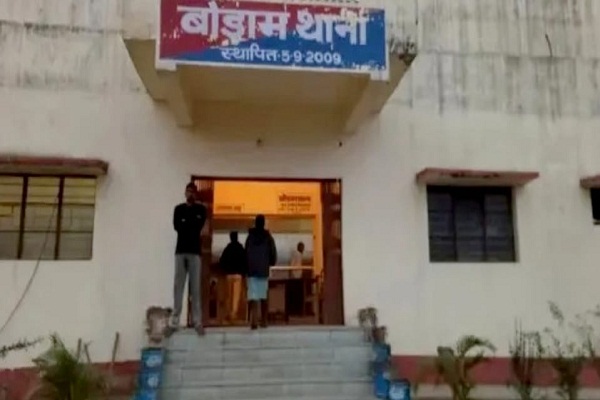 Jamshedpur : मिर्जाडीह फ्लाइओवर निर्माण स्थल से लोहे और शटरिंग सामग्री की चोरी, लाखों का नुकसान, अज्ञात के खिलाफ FIR