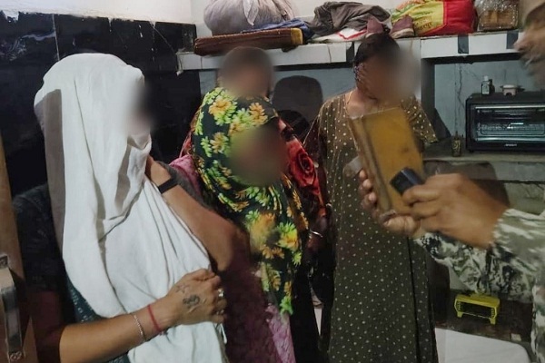 Jamshedpur : बोड़ाम आइसक्रीम फैक्ट्री में सेक्स रैकेट का पर्दाफाश, युवक-युवती समेत 7 गिरफ्तार