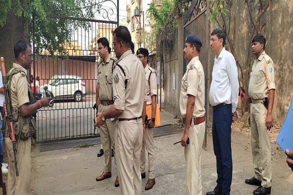 Jamshedpur : CITY SP कुमार शिवाशीष ने सिविल कोर्ट का किया निरीक्षण, सुरक्षा व्यवस्था पुख्ता रखने के दिए निर्देश