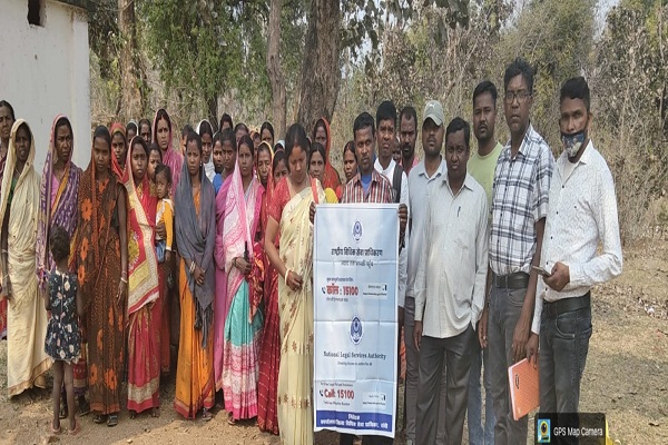 Muri : खेरबेड़ा गांव में डालसा ने चलाया डोर-टू-डोर जागरूकता कार्यक्रम