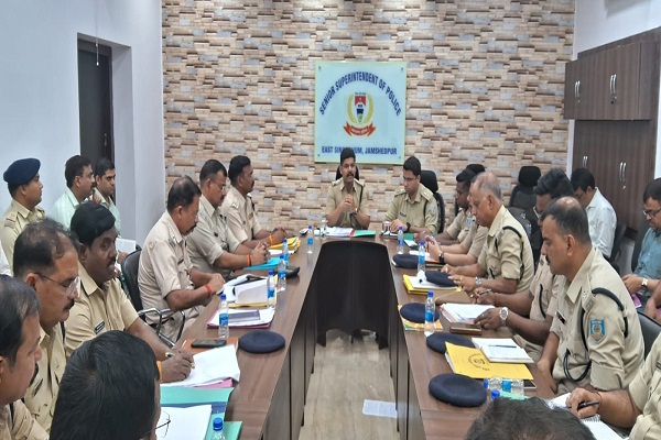Jamshedpur : ईद और रामनवमी को लेकर पुलिस अलर्ट मोड में, CRIME मीटिंग में एसएसपी ने दिए कई अहम निर्देश