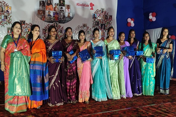 Gua : महिला दिवस समापन समारोह में प्रतिभागियों का सम्मान, सांस्कृतिक कार्यक्रमों ने बांधा समां