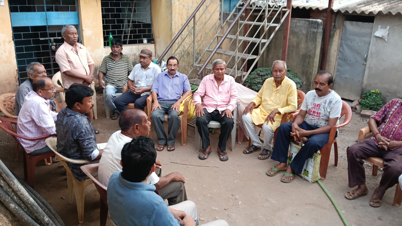 Bahragora : समाजसेवी तारापद षाड़ंगी की पुण्यतिथि मनाई गई, समाज के प्रति उनके योगदान को किया गया याद