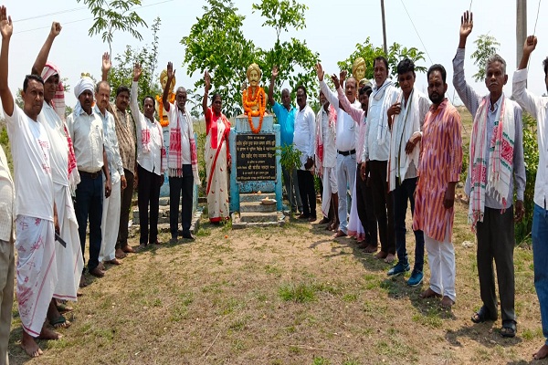 Potka : वीर शहीद गंगा नारायण सिंह की 236वीं जयंती मनाई गई, दो दिवसीय सम्मेलन का निर्णय