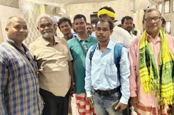 Assembly Elections  : पश्चिम बंगाल में चुनाव प्रचार कर शहर लौटे पूर्व सीएम चंपाई सोरेन, कहा- बंगाल परिवर्तन की दहलीज पर खड़ा है और आदिवासी समाज इसमें महत्वपूर्ण भूमिका निभाएगा 