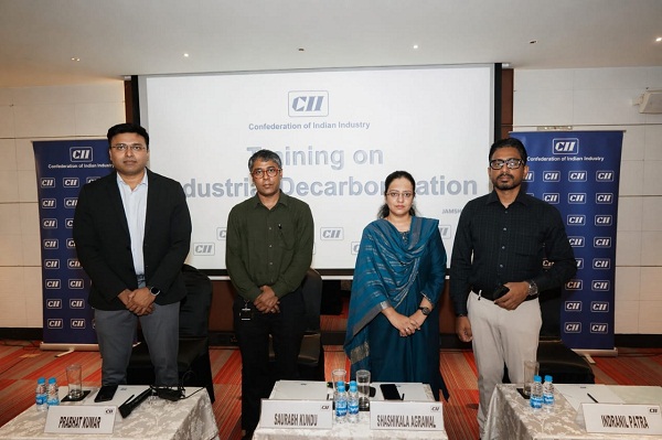 Jamshedpur : सीआईआई ने जमशेदपुर में औद्योगिक डीकार्बोनाइज़ेशन पर वर्कशॉप आयोजित की, उद्योगों से जलवायु कार्रवाई में तेज़ी लाने का किया आग्रह 