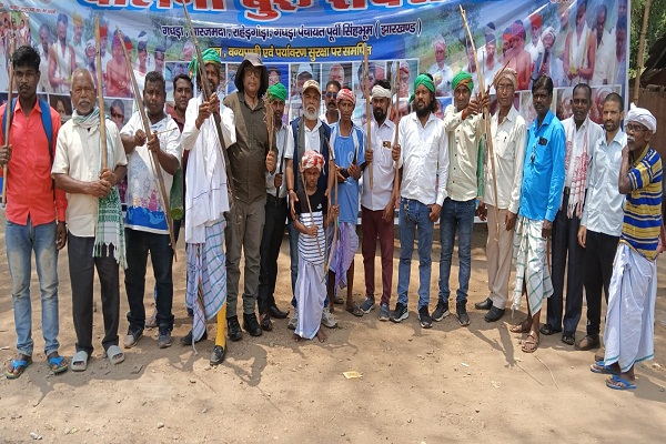 Jamshedpur : दलमा बुरू सेंदरा को लेकर वन विभाग व आदिवासी समाज के बीच हुई बैठक, सौहार्दपूर्ण तरीके से पर्व मनाने पर बनी सहमति