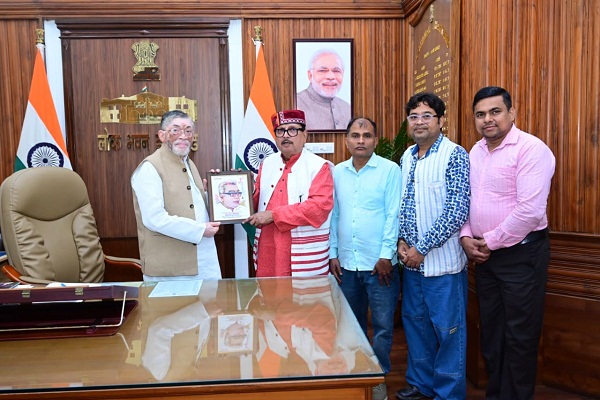 Bahragora : कोल्हान के प्रतिनिधिमंडल ने राज्यपाल को सौंपा ज्ञापन, ओडिया भाषा और क्षेत्रीय विकास के मुद्दों पर हुई विस्तृत चर्चा