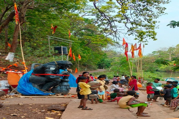 Gua : पंचमुखी हनुमान मंदिर में खिचड़ी भोग का आयोजन, श्रद्धालुओं में उत्साह