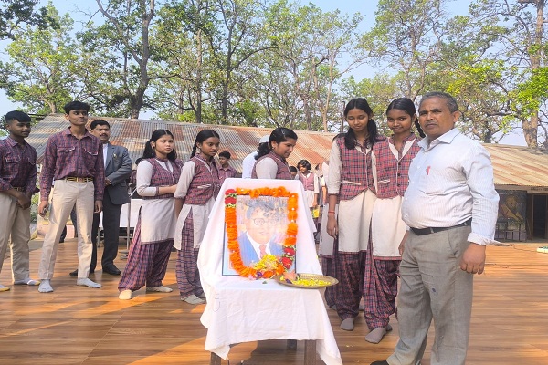 Gua : डॉ भीमराव का जीवन सामाजिक समानता के प्रति समर्पण की मिसाल है : प्रधानाचार्य देवेन्द्र कु पाणिनि