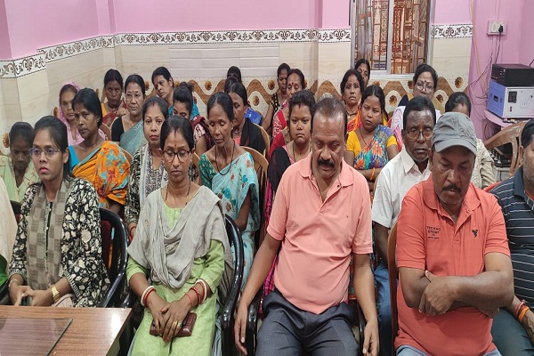 Gua : गुवा में ठेका मजदूरों के शोषण पर उग्र हुआ मामला, 21 अप्रैल को त्रिपक्षीय वार्ता