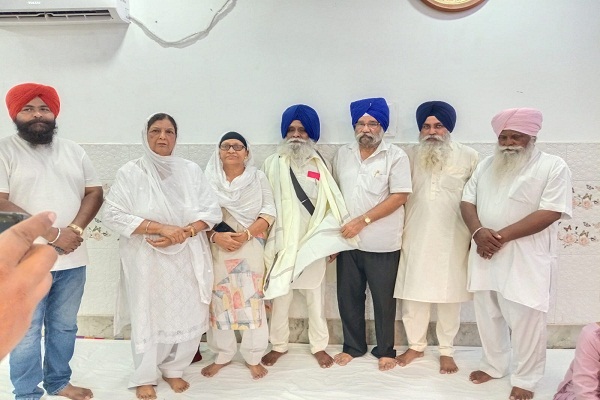  Jamshedpur : सिख स्त्री सत्संग सभा की पूर्व प्रधान गुरमीत कौर के अंतिम अरदास का कार्यक्रम नामदा बस्ती गुरुद्वारा में संपन्न