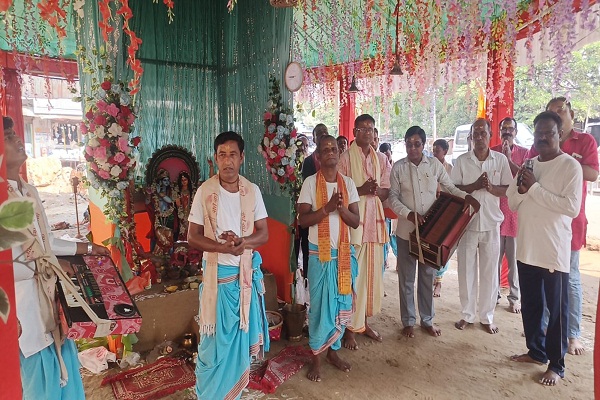 Potka : सुख-शांति व समृद्धि की कामना के साथ हाता में अखंड हरिनाम कीर्तन का शुभारंभ, भक्तिमय हुआ माहौल