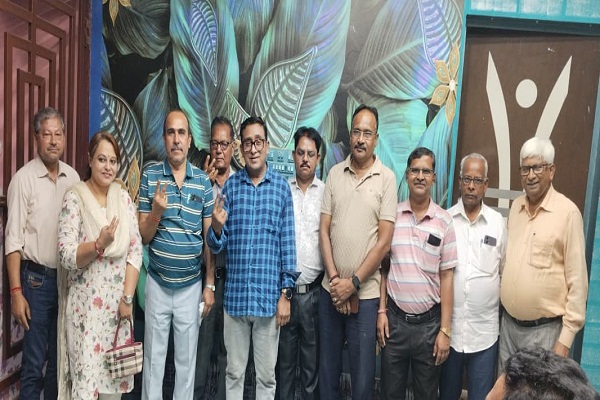 Jamshedpur : “बेड़ियां, हथकड़ी और अत्याचार अब नहीं सहेगा कैदी”, सरकार की पहल की मानवाधिकार कार्यकर्ता मनोज मिश्रा ने की सराहना